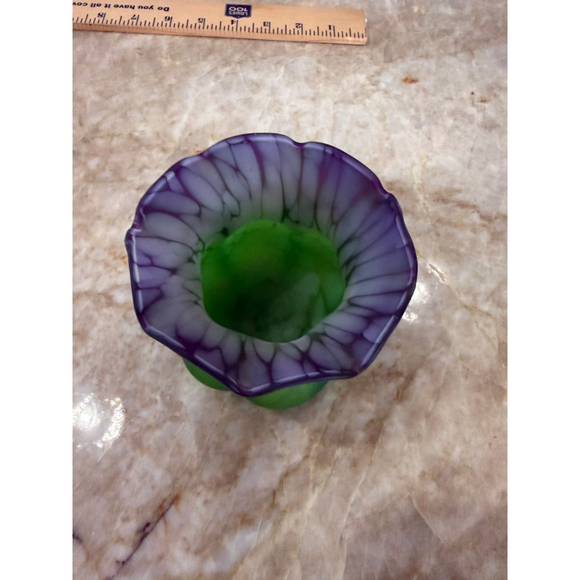 Unbranded Other - Home Accents Vase Green Purple veining, ruffle edge bud vase
